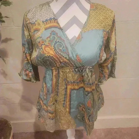 One West New York Colorful Blouse Size Medium Deep V Kimono Sleeve 100% SILK - Picture 1 of 8